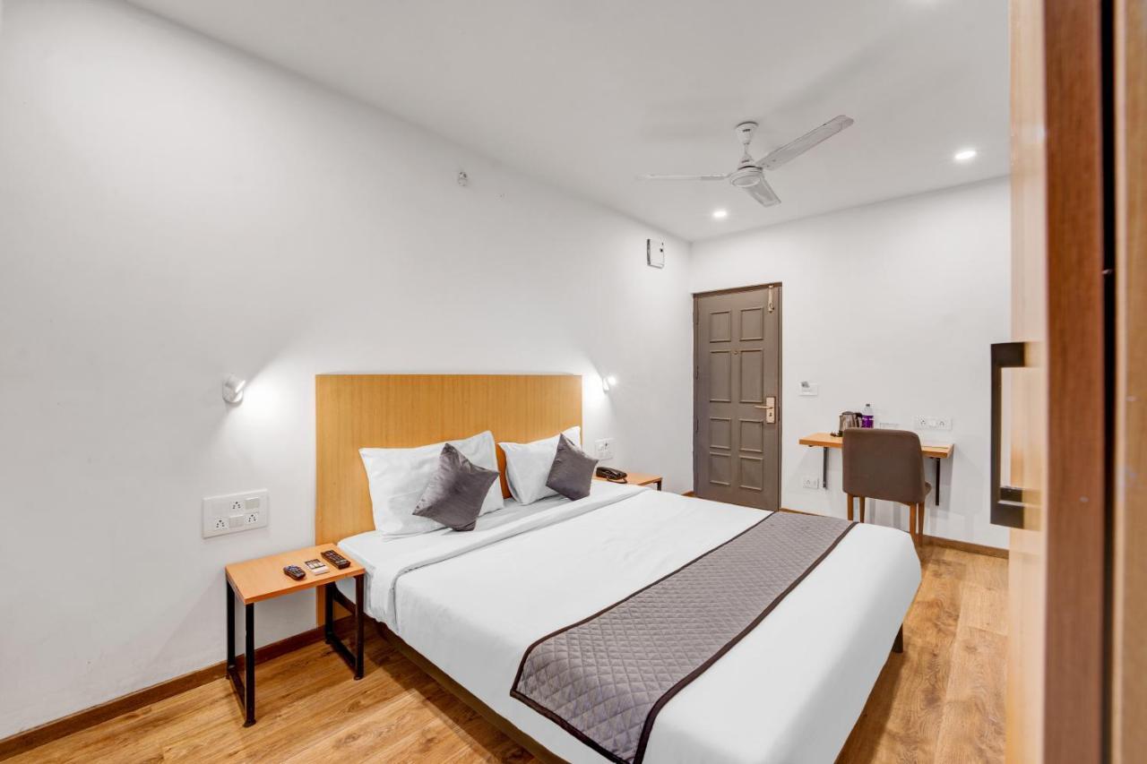 Upar Hotels Uthandi, Ecr Chennai Extérieur photo